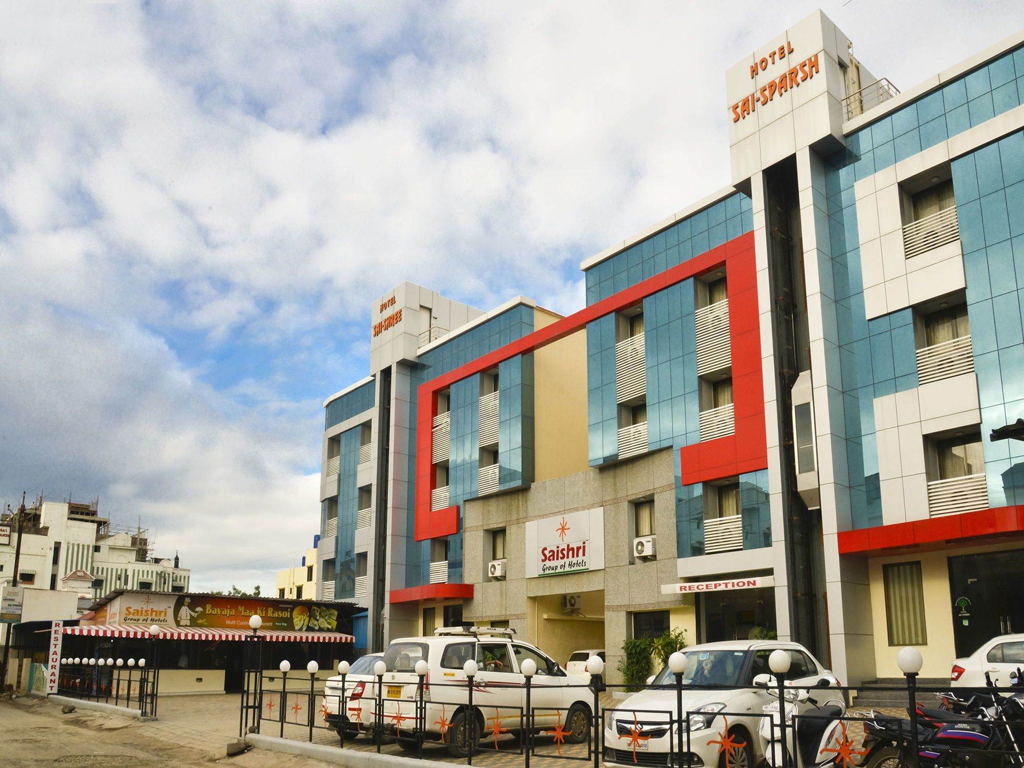 Saish Hotel シルディ エクステリア 写真