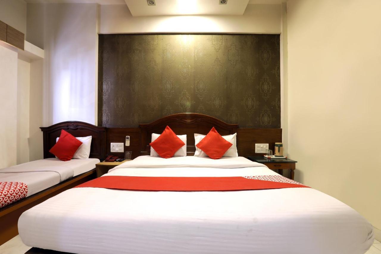 Saish Hotel シルディ エクステリア 写真