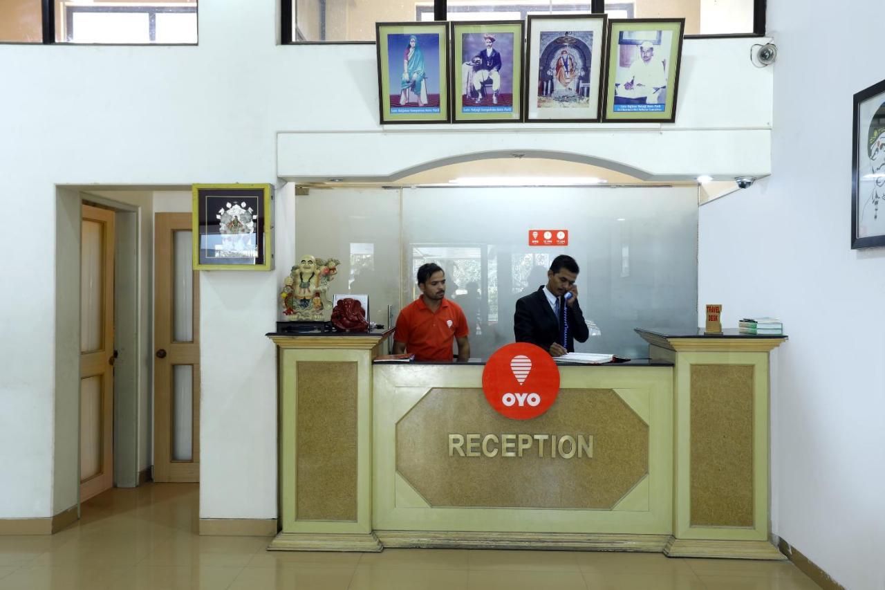 Saish Hotel シルディ エクステリア 写真